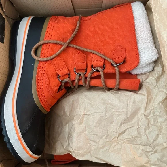Sorel Orange and Brown Winter Boots - Picture 3 of 11